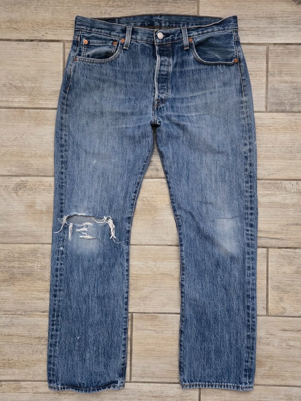 Levi'sā 501 Original Fit Jeans Mens Button Fly Distressed Knee Medium Wash 34x30